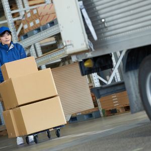 滋賀の運送会社が4トンドライバーとして勤務していただける方を募集中です